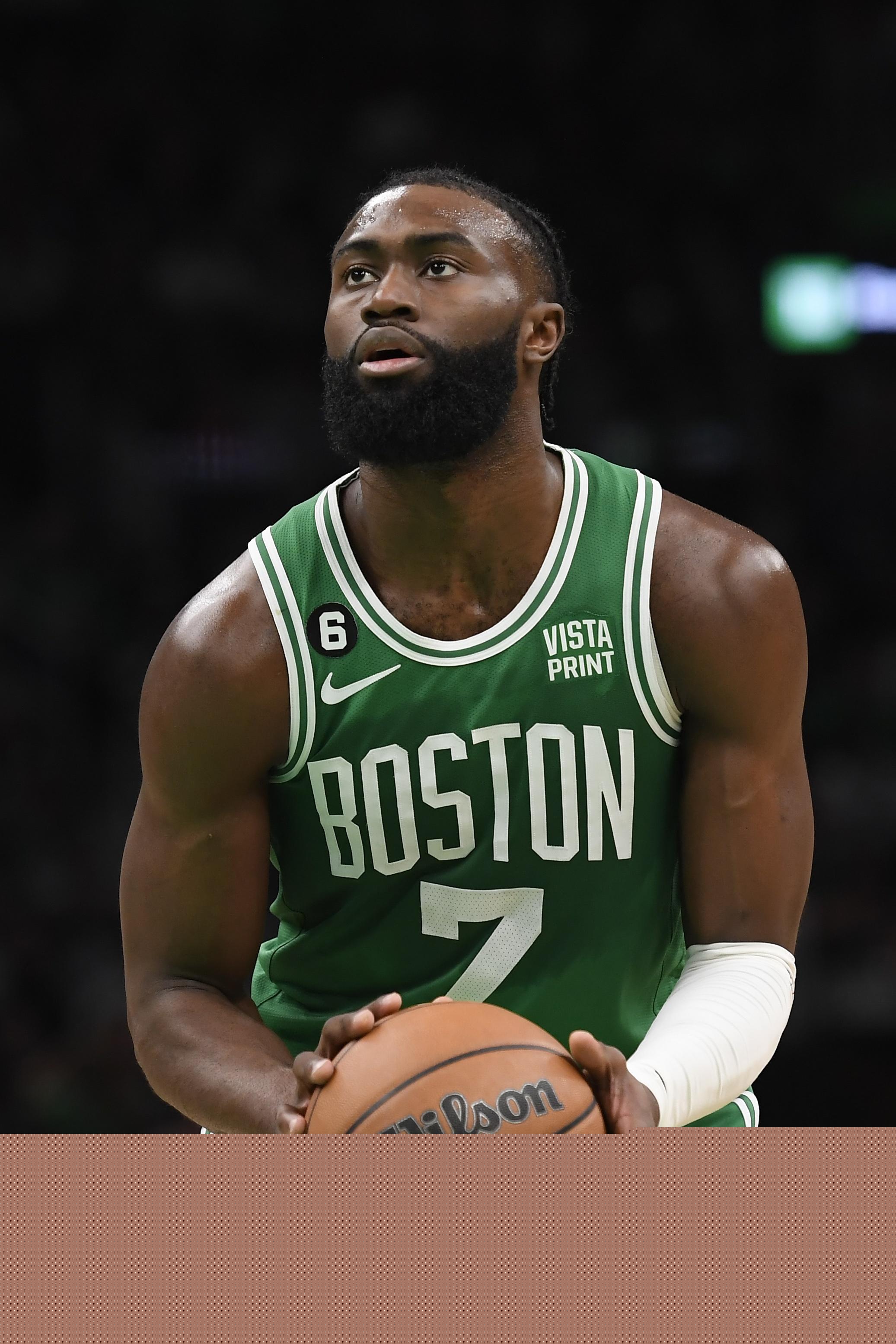 媒体人：跨年制度是迟早要考虑的，跨了才能真正融入世界体系（媒体人：跨年赛制迟早要上马，实施后方能真正融入全球体系）