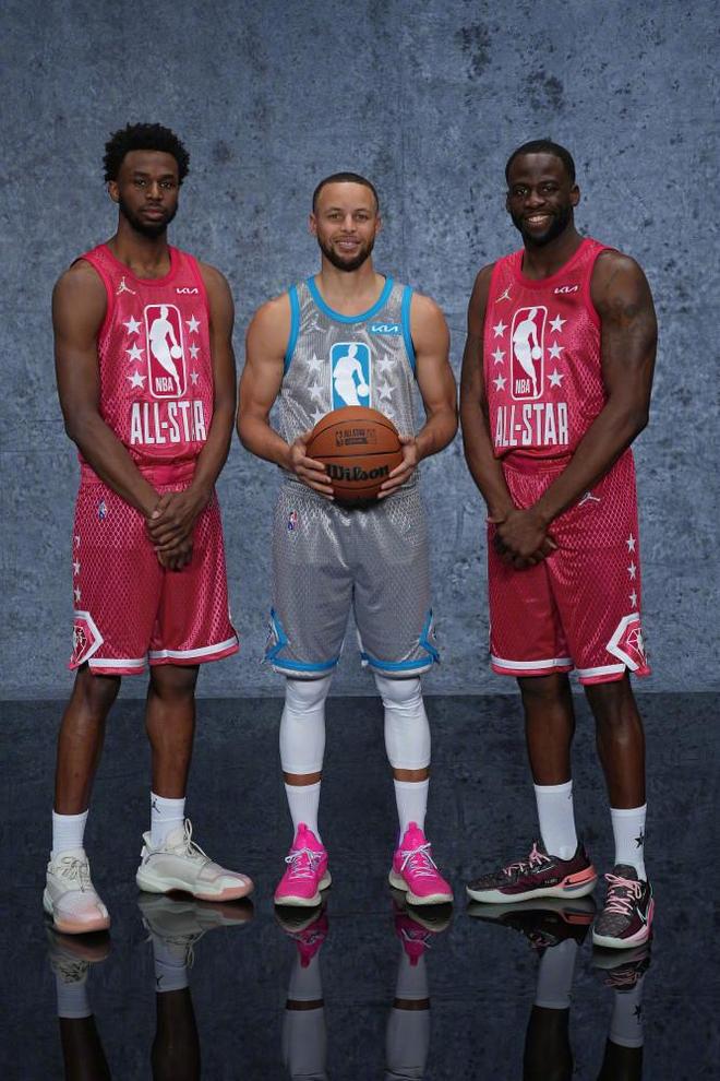 科莫队晒帕斯晃倒劳塔罗视频，后者回应差不多得了（科莫队发布帕斯晃倒劳塔罗视频，劳塔罗回应：差不多就行了）