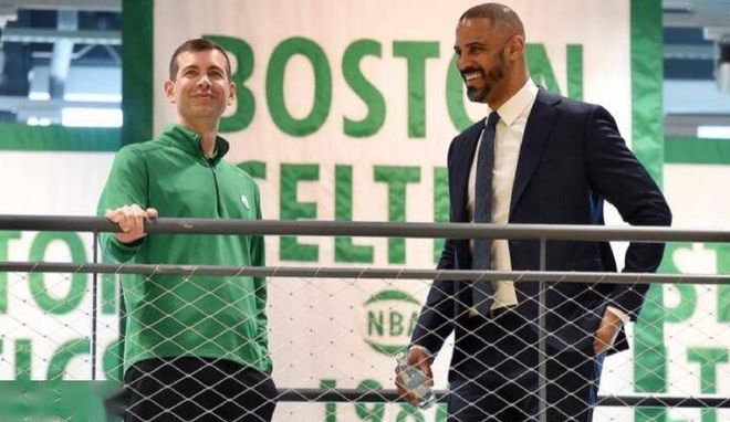 16岁的天空：多特蒙德超新星阿尔伯特本轮青年欧冠集锦（16岁锋芒毕露：多特超新星阿尔伯特青年欧冠本轮高光集锦）