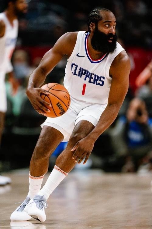 尤文官方：加蒂右膝内侧半月板受伤，将接受手术（尤文官宣：加蒂右膝内侧半月板受伤，已安排手术）