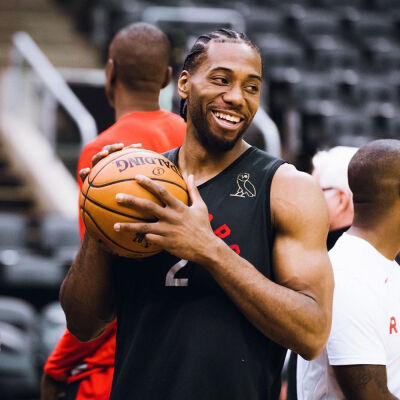 国王队记：明日基根·穆雷＆施罗德出战成疑，萨博尼斯缺阵（国王队记者：穆雷与施罗德明日出战成疑，萨博尼斯将缺席）