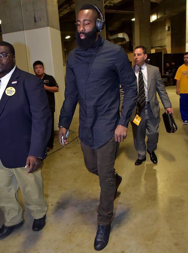 诺伊尔：第三球我知道出击会冒很大风险，当时想提前化解危险（诺伊尔谈第三球：明知出击风险极大，只想提前化解险情）