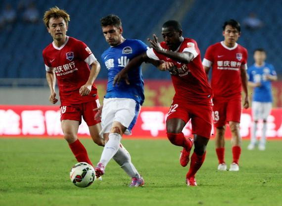 VAR 关键判罚 成为赛后焦点（VAR关键判罚引发赛后热议）