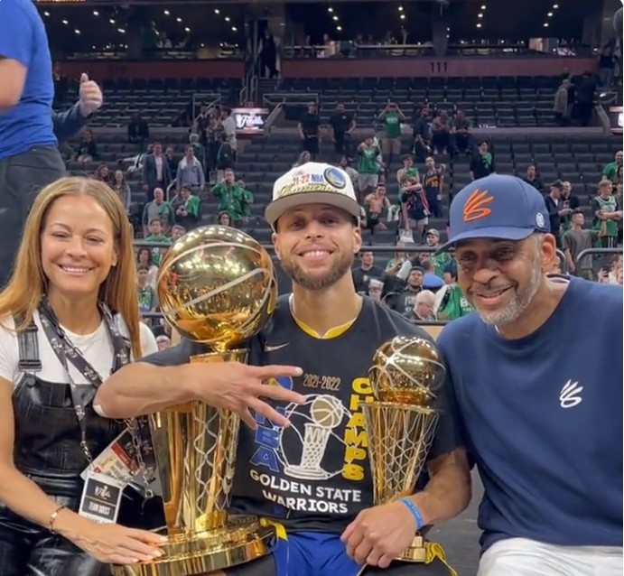 阿斯：因需要调整身心状态，阿劳霍将缺席对阵马竞的比赛（阿斯报：为调整身心状态，阿劳霍将缺席与马竞的比赛）