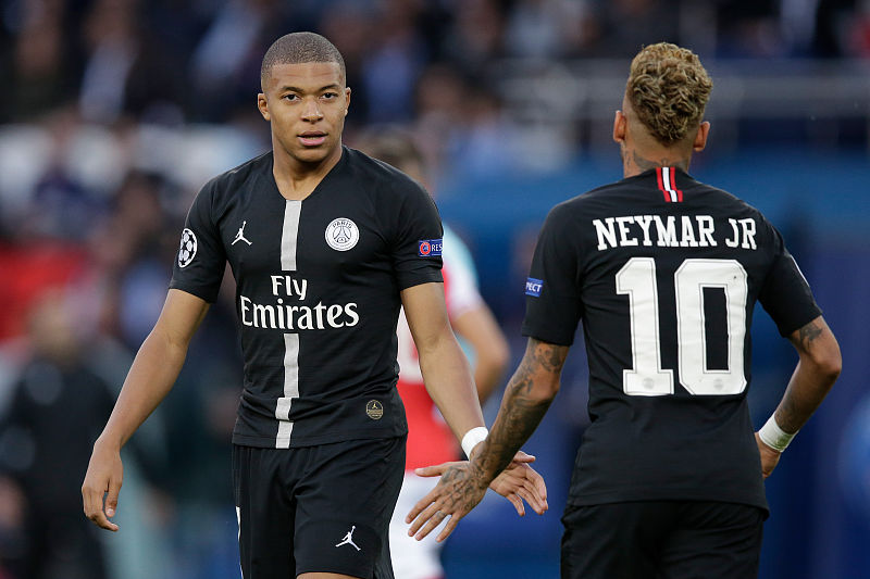 米体：路易斯-恩里克表现欠佳，没把握住这次宝贵的首发机会（米体：路易斯-恩里克状态低迷，错失难得的首发良机）